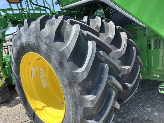 2024 John Deere X9 1000 Combine