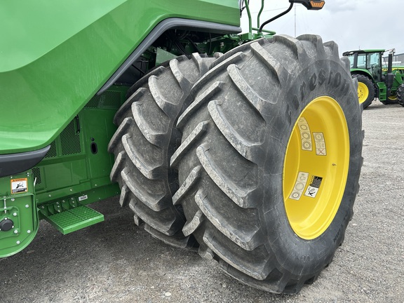 2024 John Deere X9 1000 Combine
