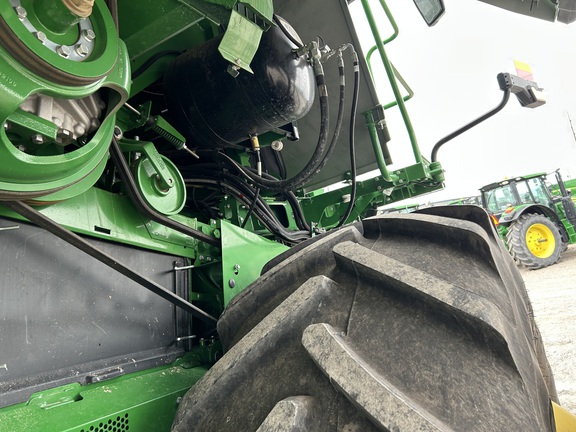 2024 John Deere X9 1000 Combine