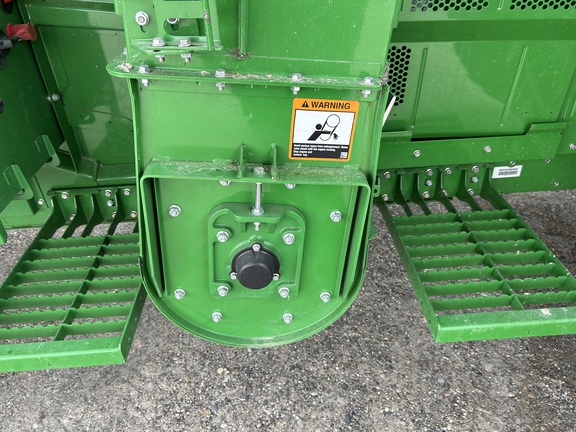 2024 John Deere X9 1000 Combine