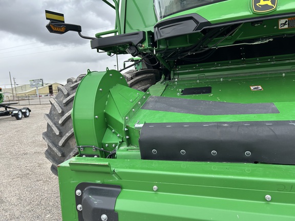 2024 John Deere X9 1000 Combine