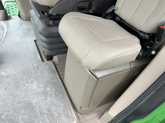 2024 John Deere X9 1000 Combine