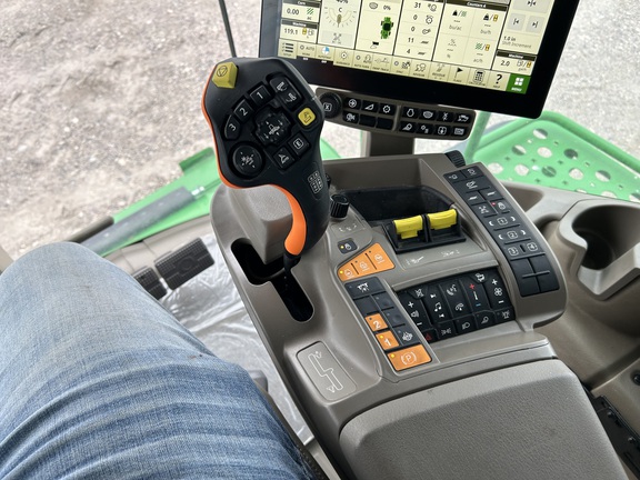 2024 John Deere X9 1000 Combine