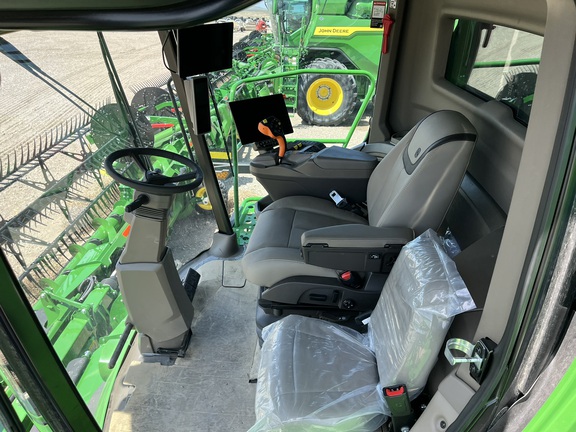 2024 John Deere X9 1000 Combine