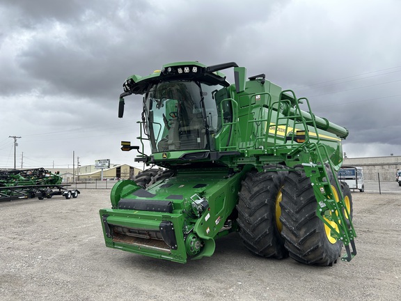 2024 John Deere X9 1000 Combine