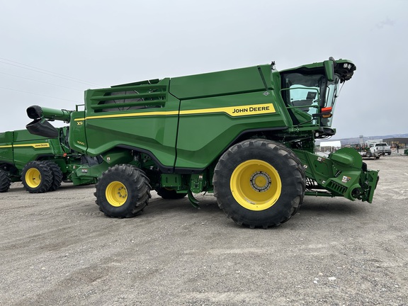 2024 John Deere X9 1000 Combine
