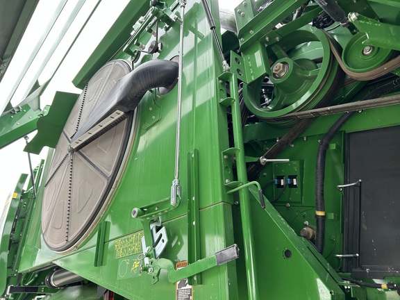 2024 John Deere X9 1000 Combine