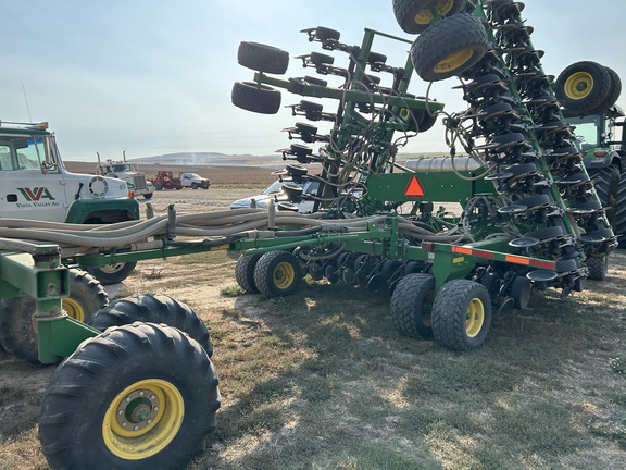 2011 John Deere 1890 Air Seeder