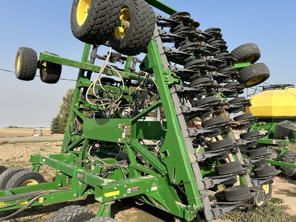 2011 John Deere 1890 Air Seeder