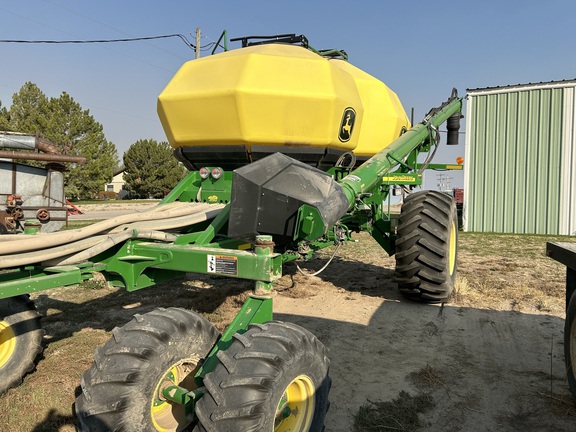 2011 John Deere 1890 Air Seeder