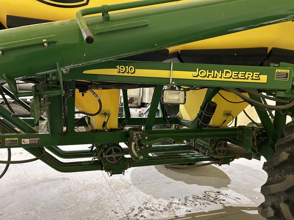 2012 John Deere 1890 Air Seeder