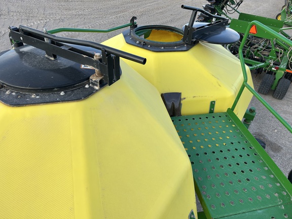 2012 John Deere 1890 Air Seeder