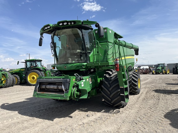 2023 John Deere S780 Combine