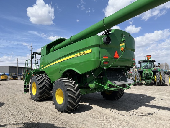 2023 John Deere S780 Combine