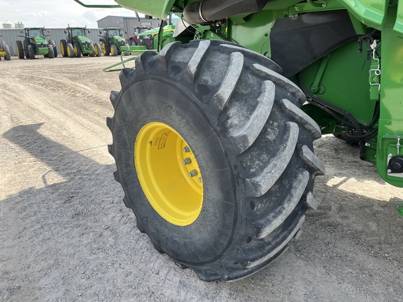 2023 John Deere S780 Combine