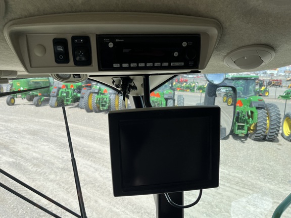 2023 John Deere S780 Combine