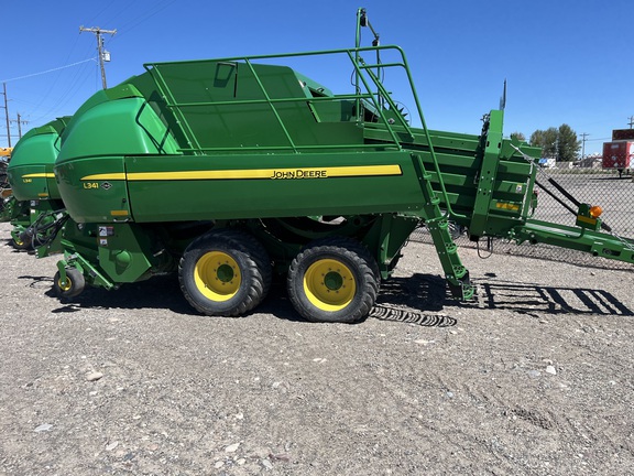 2022 John Deere L341 Baler/Big Square