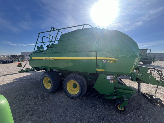 2022 John Deere L341 Baler/Big Square