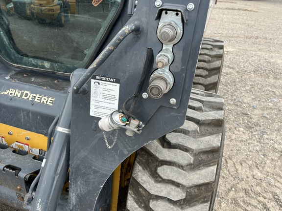 2019 John Deere 324G Skid Steer Loader