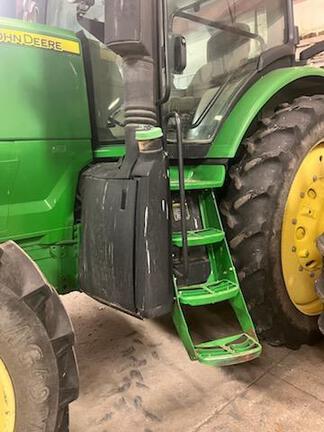 2013 John Deere 7215R Tractor