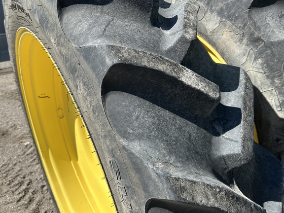 2013 John Deere 7215R Tractor