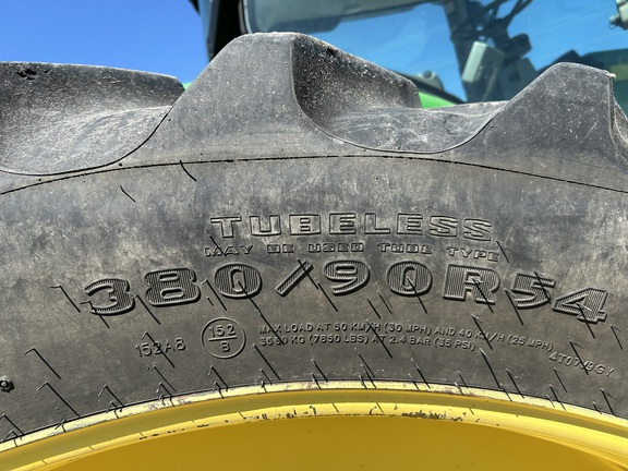 2013 John Deere 7215R Tractor