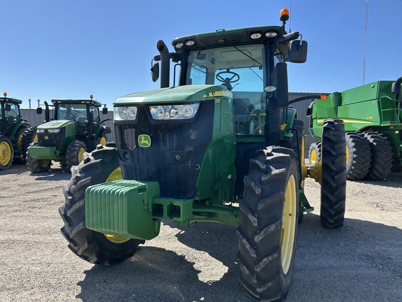 2013 John Deere 7215R Tractor