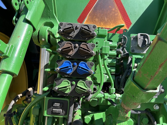 2013 John Deere 7215R Tractor