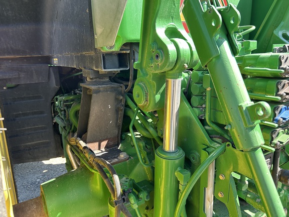 2013 John Deere 7215R Tractor