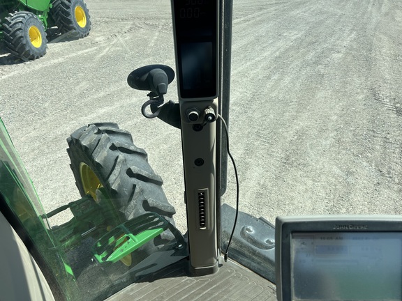 2013 John Deere 7215R Tractor