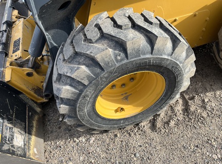 2023 John Deere 330G Skid Steer Loader
