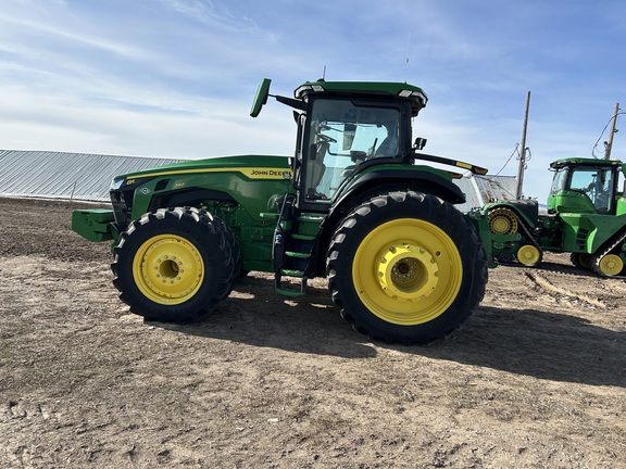 2022 John Deere 8R 340 Tractor