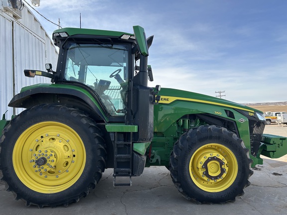 2022 John Deere 8R 340 Tractor