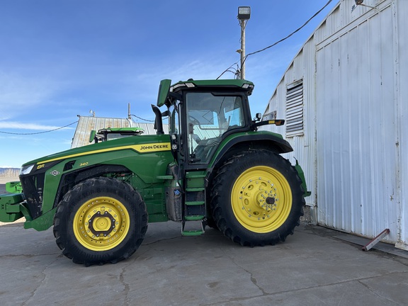 2022 John Deere 8R 340 Tractor