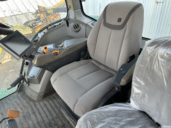 2022 John Deere 8R 340 Tractor