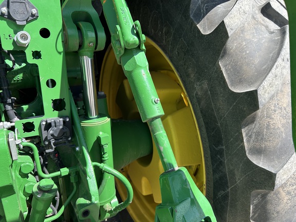 2022 John Deere 8R 340 Tractor