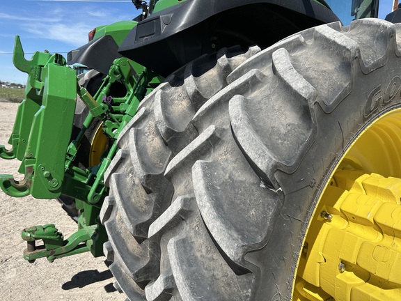 2022 John Deere 8R 340 Tractor