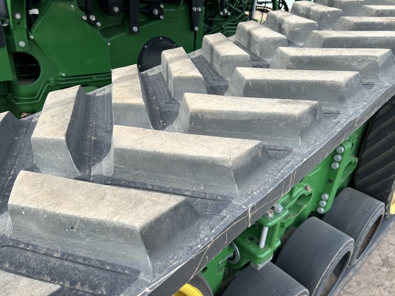 2022 John Deere 8RT 370 Tractor Rubber Track