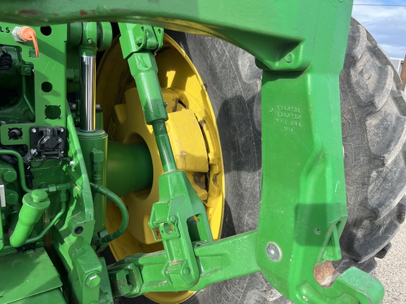 2022 John Deere 8R 250 Tractor