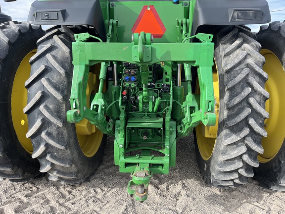 2022 John Deere 8R 250 Tractor