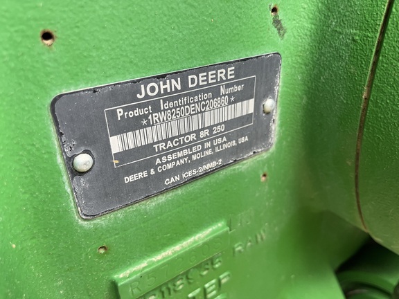 2022 John Deere 8R 250 Tractor