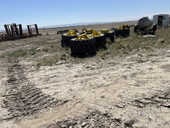 2022 John Deere 8R 250 Tractor