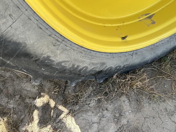 2022 John Deere 8R 250 Tractor