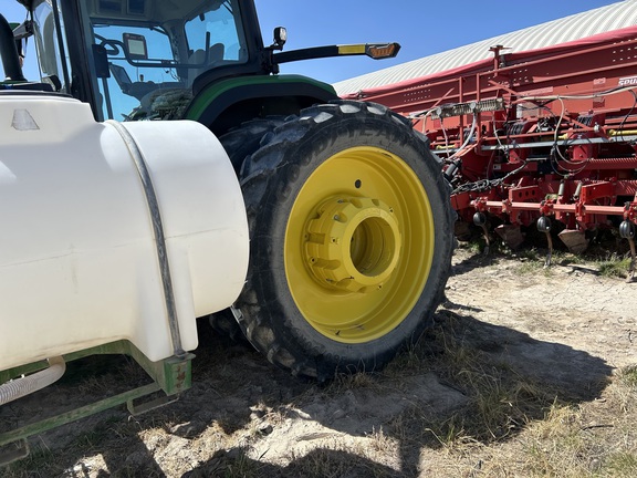 2022 John Deere 8R 250 Tractor