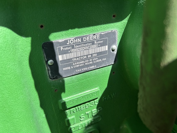 2022 John Deere 8R 250 Tractor