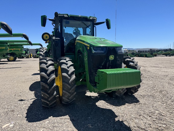 2022 John Deere 8R 250 Tractor