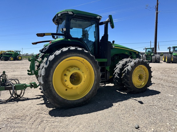 2022 John Deere 8R 250 Tractor