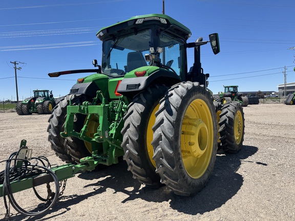 2022 John Deere 8R 250 Tractor