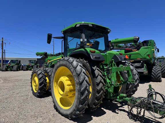 2022 John Deere 8R 250 Tractor