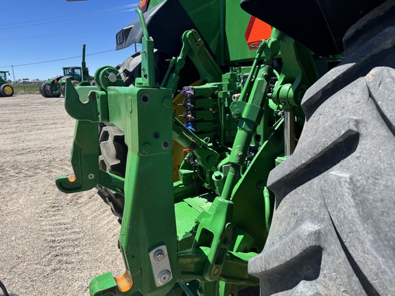 2022 John Deere 8R 250 Tractor